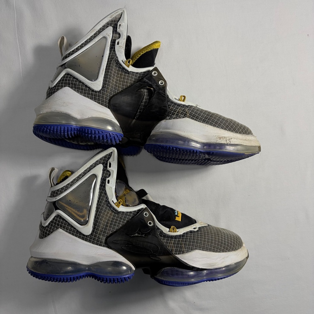 Nike LeBron 19 Mens 7.5 Hardwood Classics Grey White Purple CZ0203-002 Fair